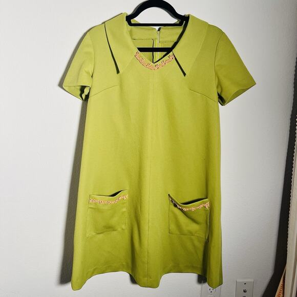 Vtg 60's MOD Go-Go Lime Green Poly Double Knit Dagger Collar Mini Dress Medium - Picture 6 of 16